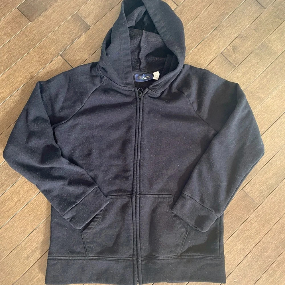 Children’s Place black zip up sweater size 10/12
